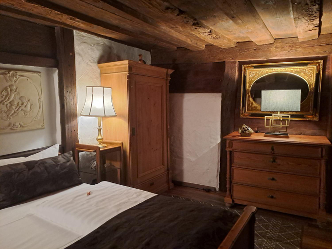 Bedroom 2, Altfraenkische Weinstube, Ansbach