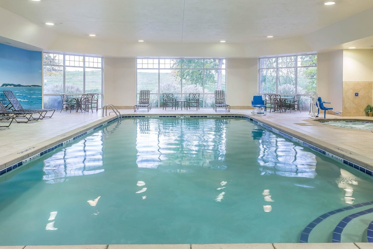 Sport & Beauty 5, Comfort Inn Plainwell, MI, Allegan