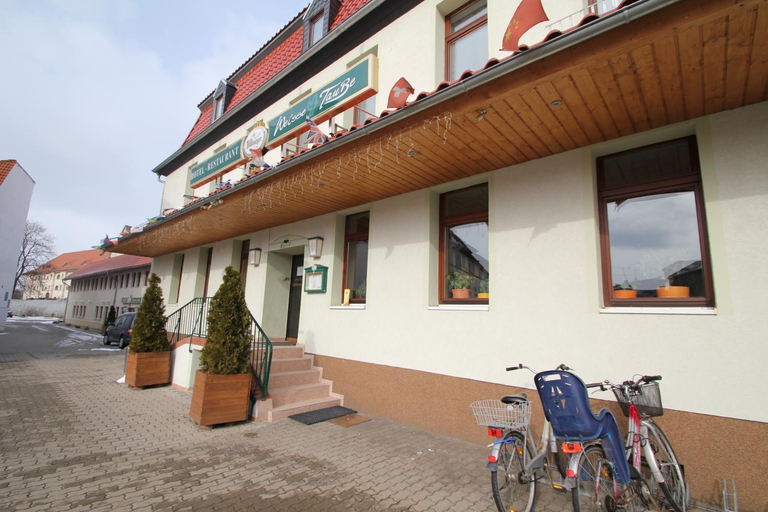 Others 5, Hotel Weisse Taube, Salzlandkreis