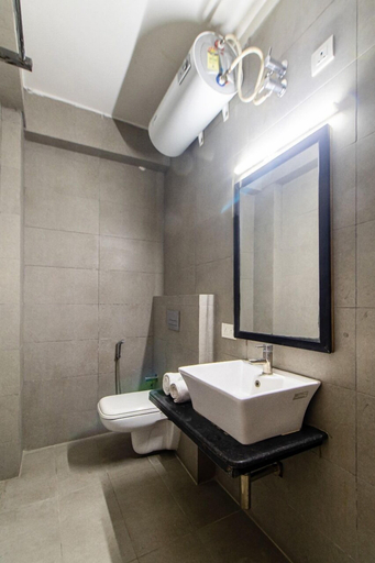 Bathroom 3, Hotel Saltel, South 24 Parganas