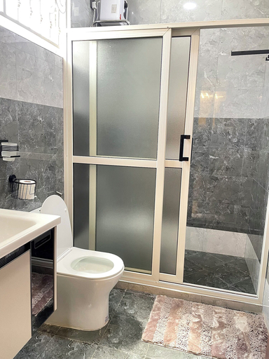 Bathroom 4, Lee Villas, Kampala