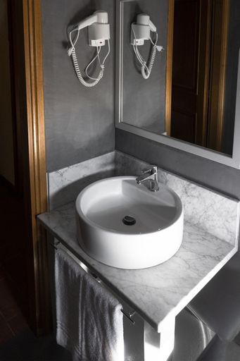 Bathroom 8