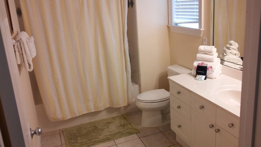 Bathroom 4, Pineapple Villas On Laguna Beach, Bay