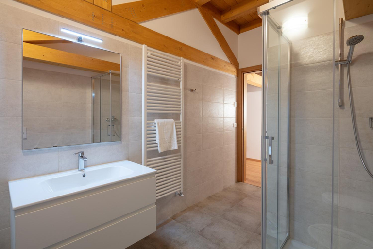 Bathroom 9