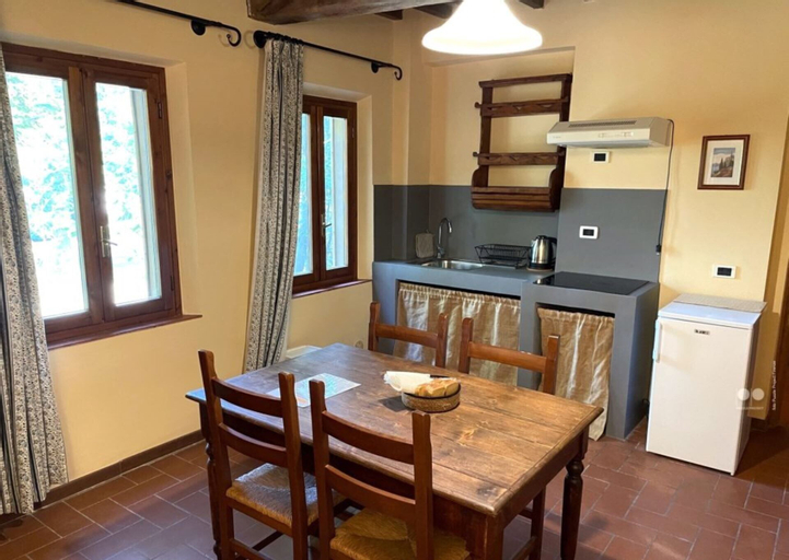 Dining Room 9