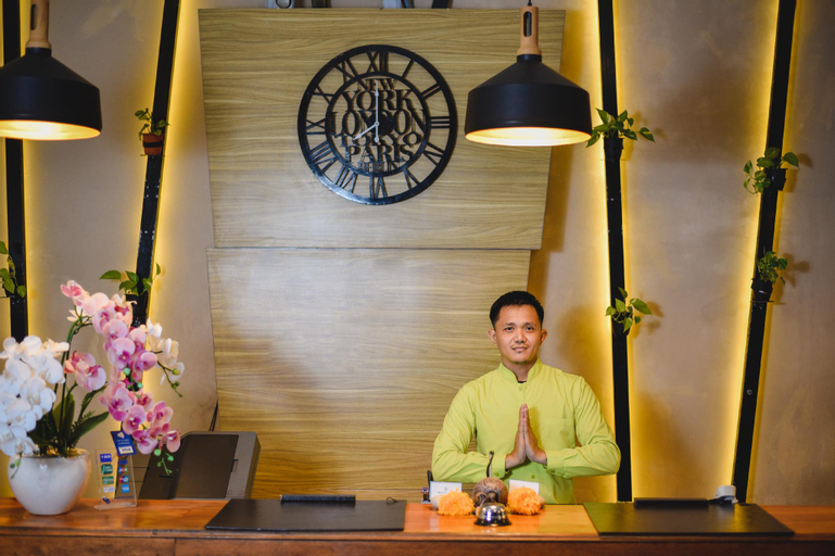 Public Area 3, Bali Breezz Hotel, Badung