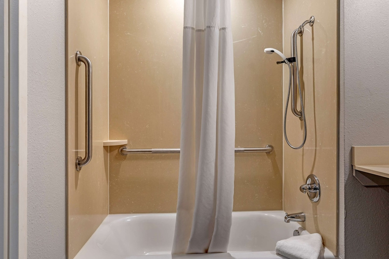 Bathroom 4, Best Western Plus Pauls Valley, Garvin