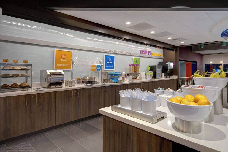 Food & Drinks 5, TRU BY Hilton Wake Forest Raleigh North, Wake