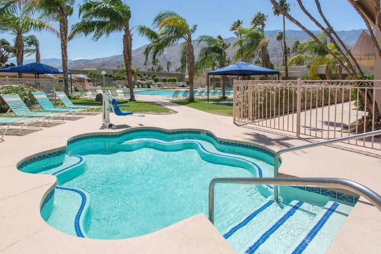 Sport & Beauty 5, Days Inn by Wyndham Palm Springs, Riverside