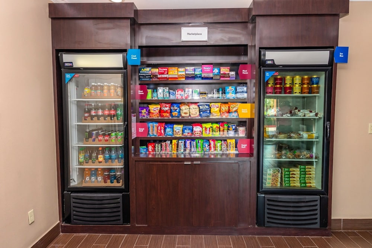 Food & Drinks 5, SPARK BY HILTON PEARLAND, Brazoria