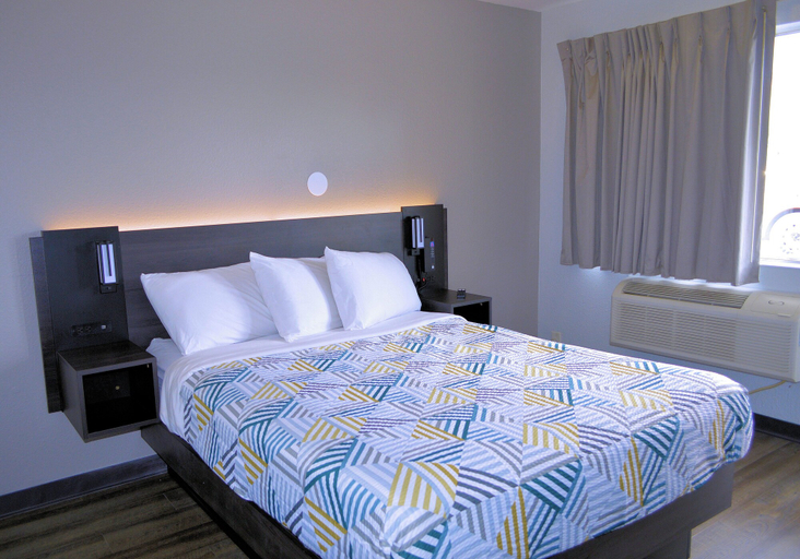 Bedroom 3, Motel 6-Del Rio, TX, Val Verde