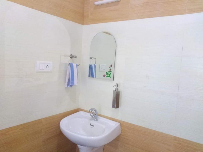 Bathroom 9