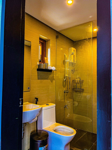 Bathroom 3, The Pacific Coast Suites, Malay