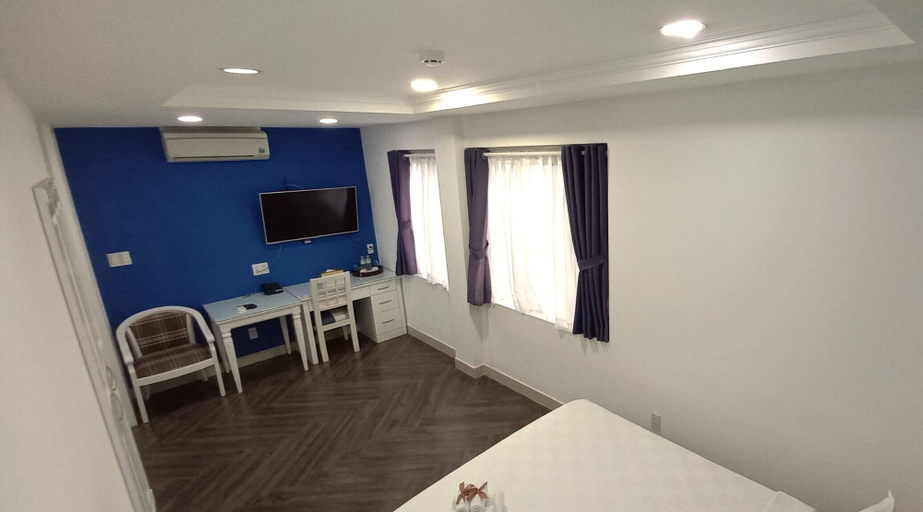 Dining Room 7