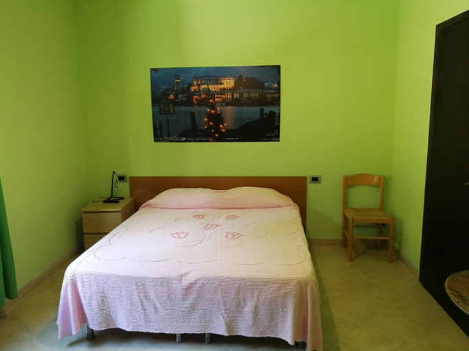 Bedroom 2, Hotel Battle Of Britain, Novara