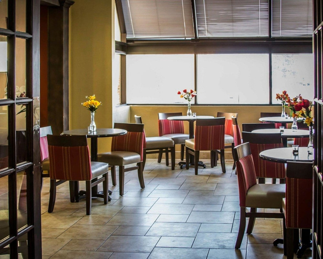 Food & Drinks 4, Quality Inn & Suites Port Huron, Saint Clair