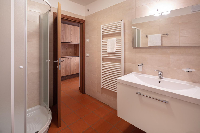 Bathroom 5