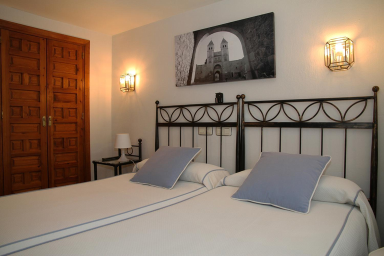 Bedroom 2, Hostal la posada de Zocodover, Toledo