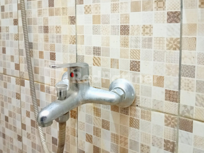 Bathroom 7
