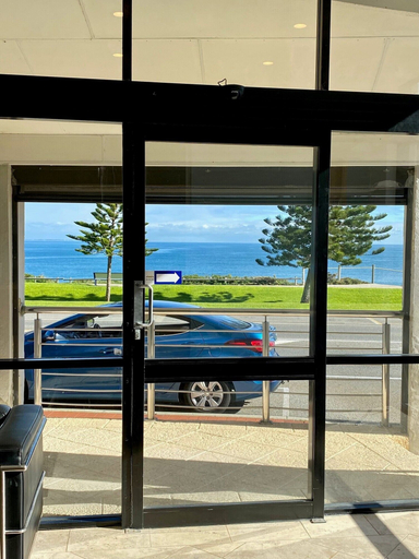 Others 5, Ocean Beach Hotel, Perth