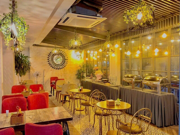 Food & Drinks 18