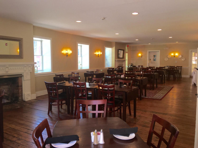Others 5, Hale Springs Inn, Hawkins