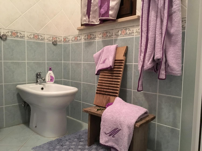 3, Carmelina, Lecce
