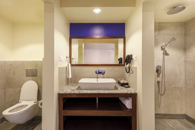 Bathroom 5, Shambaling Boutique Hotel, Bagmati