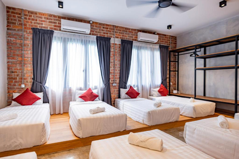 Bedroom 30