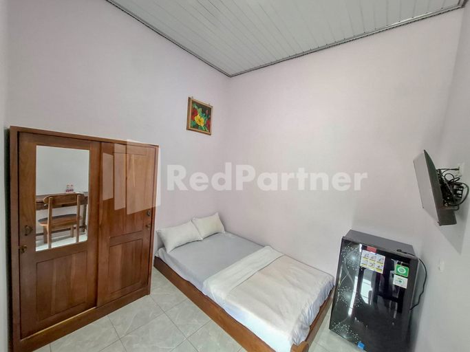 Janoko Guesthouse Syariah RedPartner - Tap to explore photos