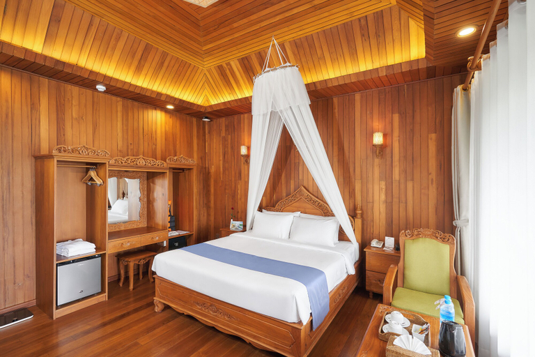 Bedroom 2, KMA Inle Hotel, Taunggye