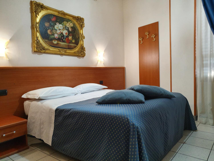 Bedroom 12