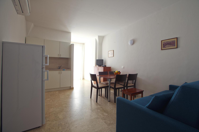 Others 5, Appartamenti sul mare Alassio, Savona