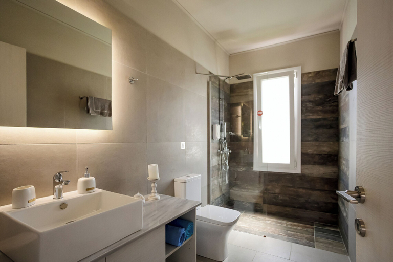 Bathroom 3, Sarpidon Suites, Crete