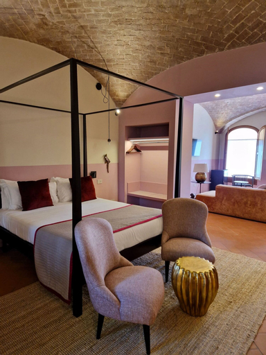 Bedroom 14