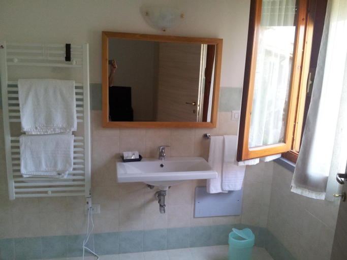 Bedroom 2, Tellus Saturnia, Grosseto
