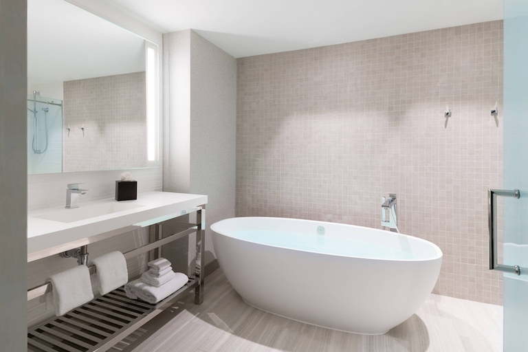 Bathroom 3, Ac Hotel By Marriott Portsmouth Downtown/Waterfront, Rockingham