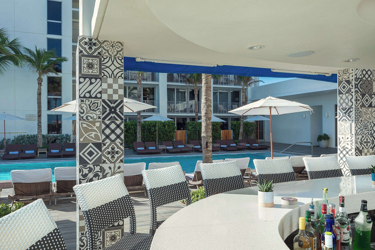 Exterior & Views 2, Costa d'Este Beach Resort and Spa, Indian River