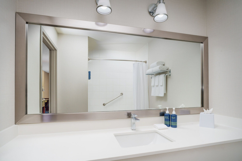 Bathroom 4