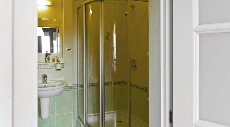 Bathroom 2, Residence Arx & Wellness Self Check-in, Chrudim