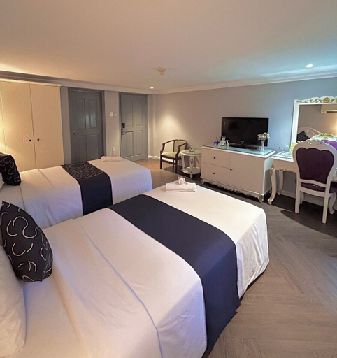 Bedroom 9