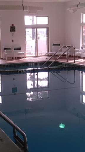 Sport & Beauty 4, Pellston Lodge Magnuson Hotel, Emmet