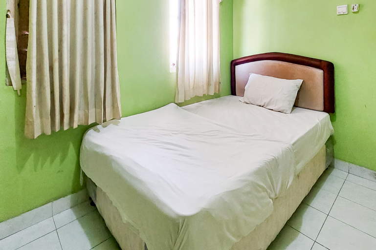 Surya Inn Syariah Cikarang RedPartner - Tap to explore photos