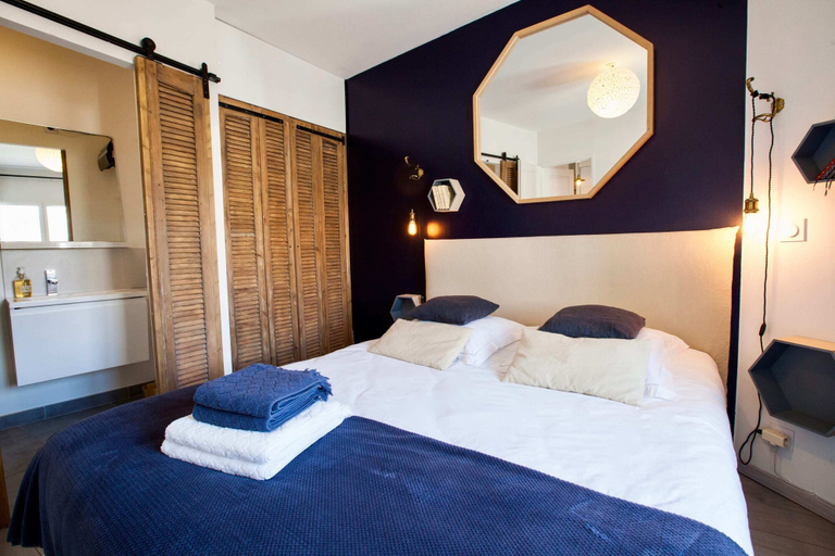 Bedroom 3, Home Chic Home Les Toits de l'Argenterie, Hérault