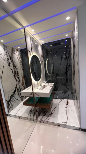 Bathroom 4, Khallouk's Groupe, Alpes-Maritimes