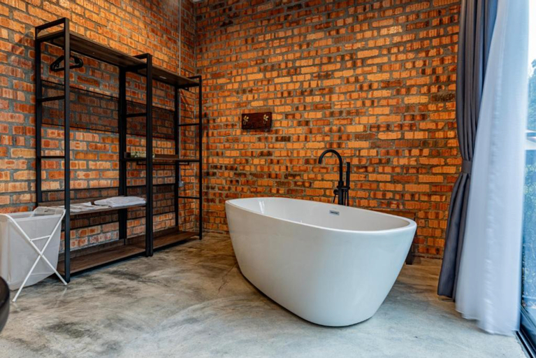 Bathroom 4