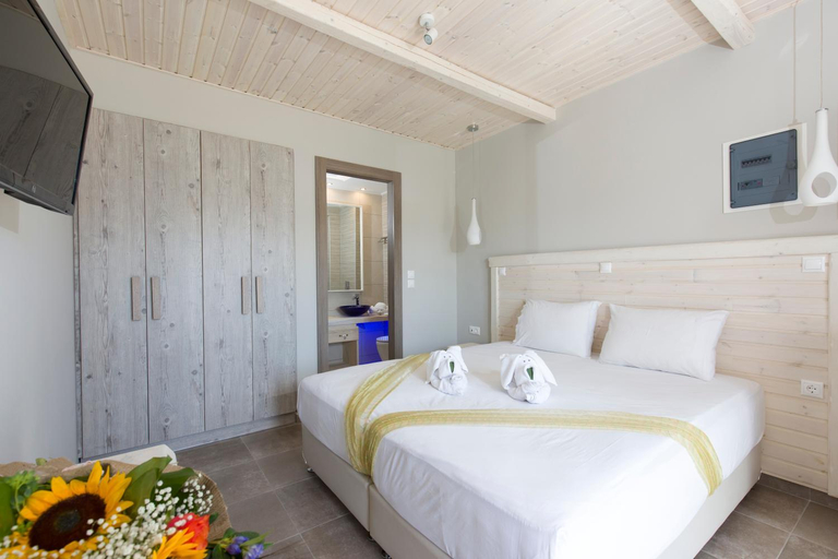 Bedroom 2, Anthemis Hotel Apartments, North Aegean