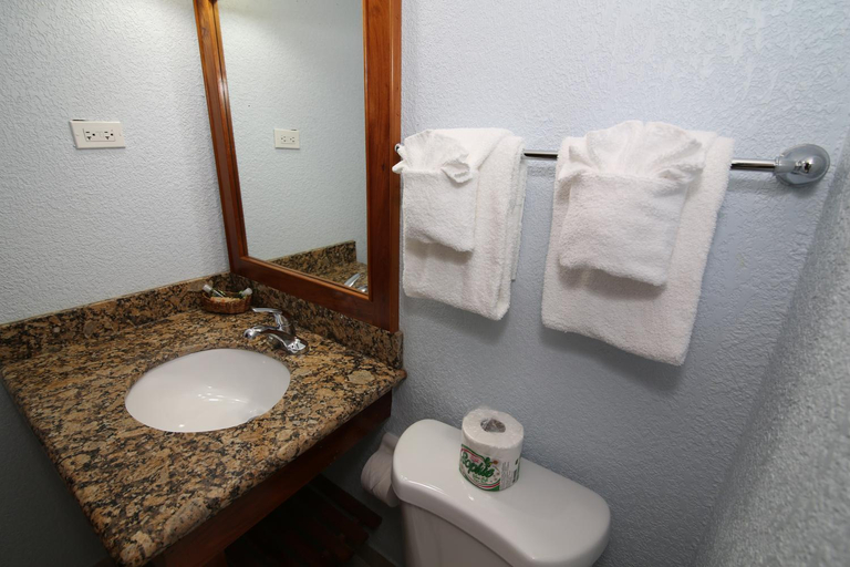 Bathroom 5, Coco La Palm Seaside Resort Hotel