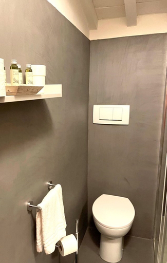 Bathroom 5