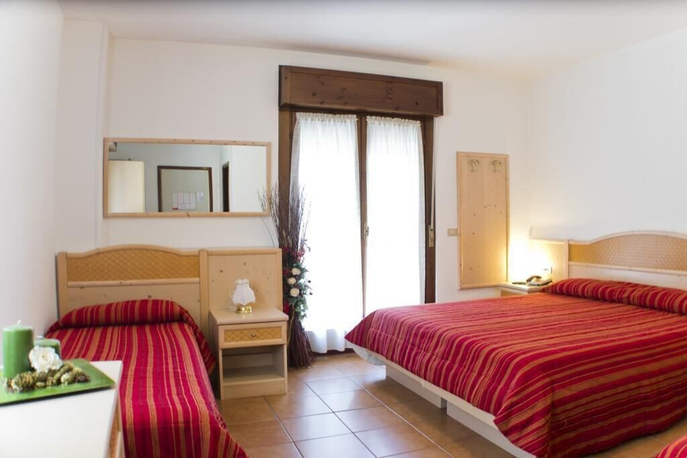 Bedroom 2, PARKHOTEL BELLEVUE, Trento